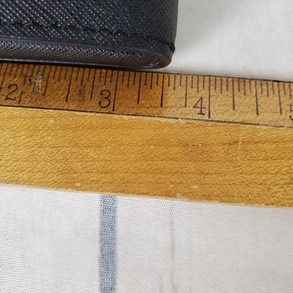 Vince Camuto Leather Wristlet Wallet Black - Picture 16 of 16